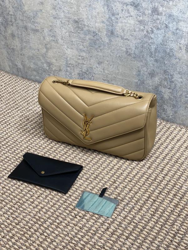 YSL 新款Lou Lou 链条包信封式手袋 杏色 羊皮质感